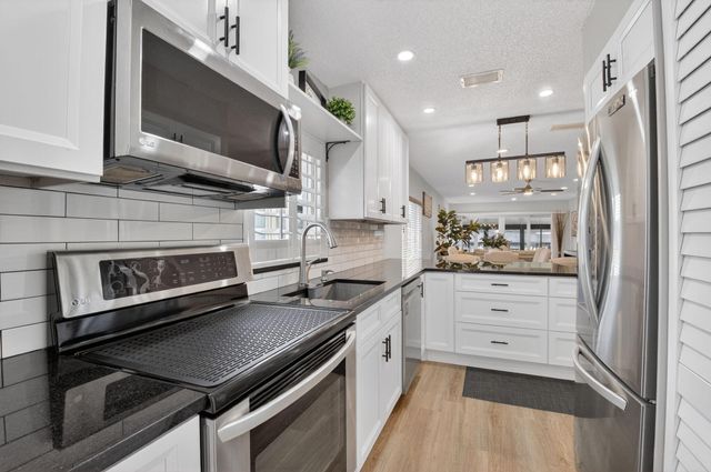 5844 Areca Palm Ct., Unit B, Delray Beach, FL 33484