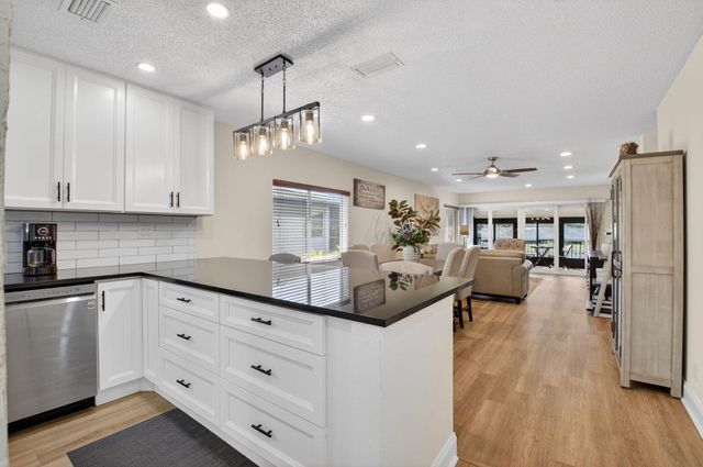 5844 Areca Palm Ct., Unit B, Delray Beach, FL 33484