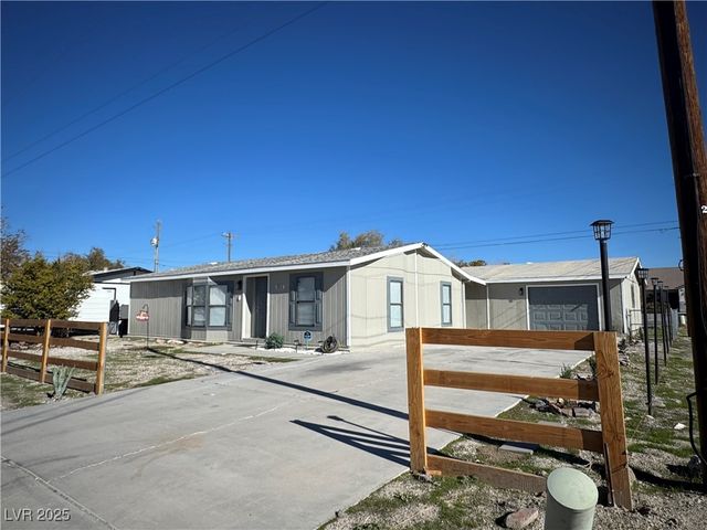 1111 South Comstock Circle, Pahrump, NV 89048