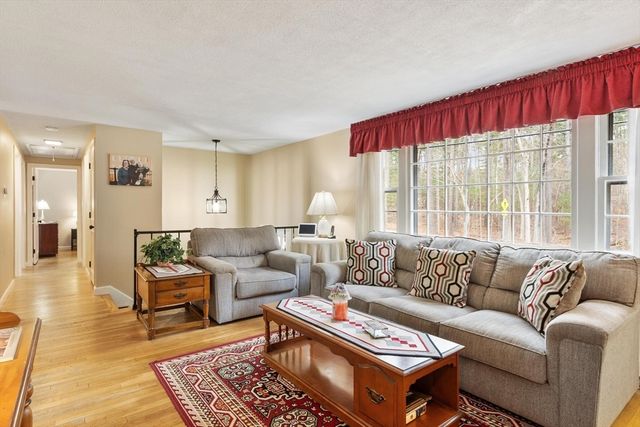 44 Patten Rd, Westford, MA 01886