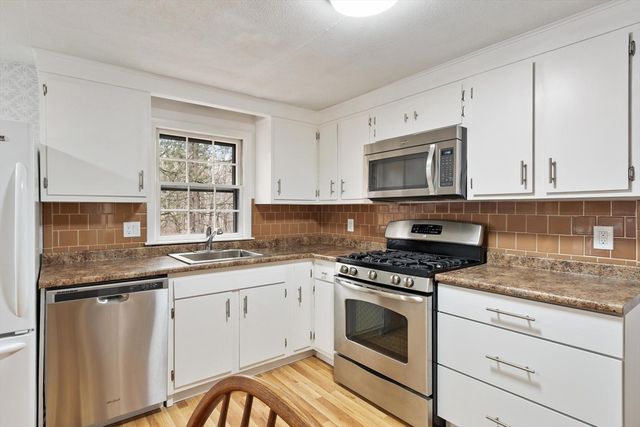 44 Patten Rd, Westford, MA 01886