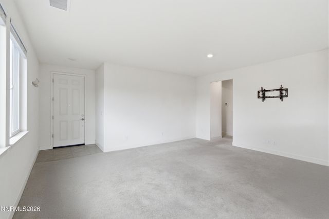 6924 White River Way, Sparks, NV 89436