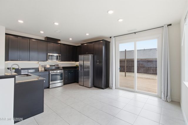 6924 White River Way, Sparks, NV 89436