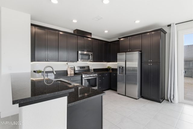 6924 White River Way, Sparks, NV 89436