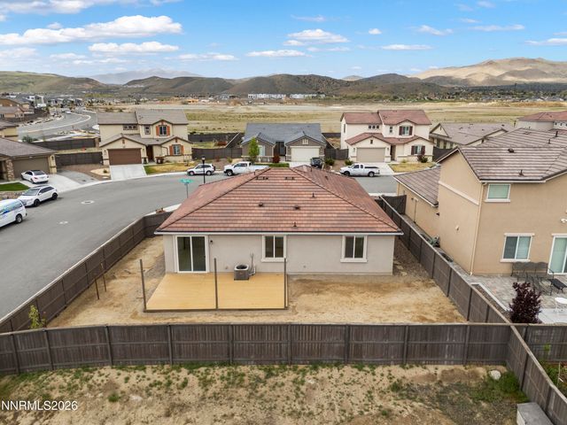 6924 White River Way, Sparks, NV 89436