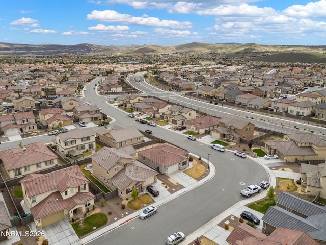 6924 White River Way, Sparks, NV 89436