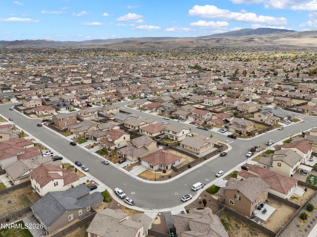 6924 White River Way, Sparks, NV 89436