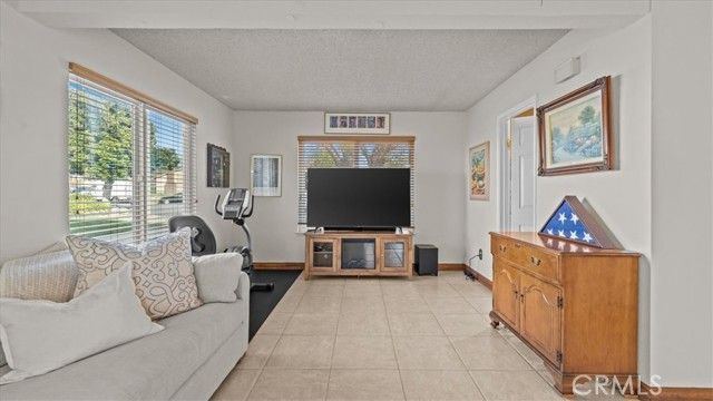 1613 Erin Avenue, Upland, CA 91784