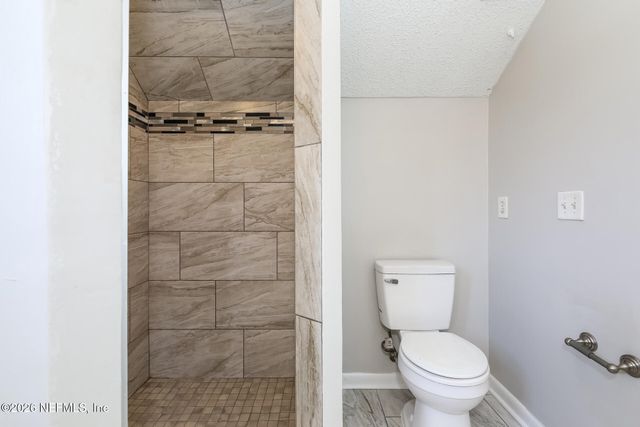 2437 OAKVIEW Drive, Jacksonville, FL 32246