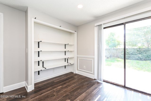 2437 OAKVIEW Drive, Jacksonville, FL 32246
