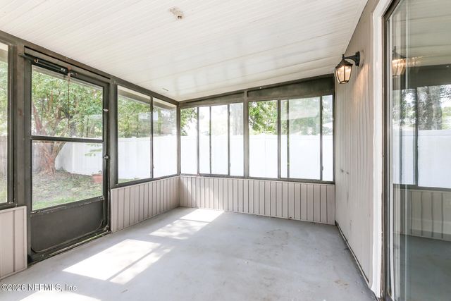 2437 OAKVIEW Drive, Jacksonville, FL 32246