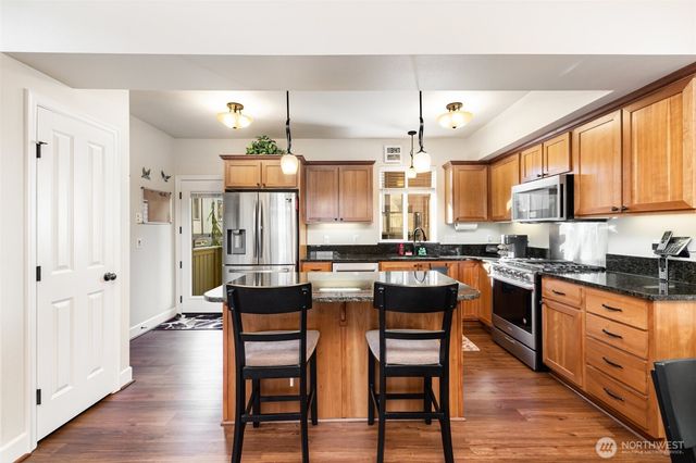 325 Chelan Place NE #D1, Renton, WA 98059