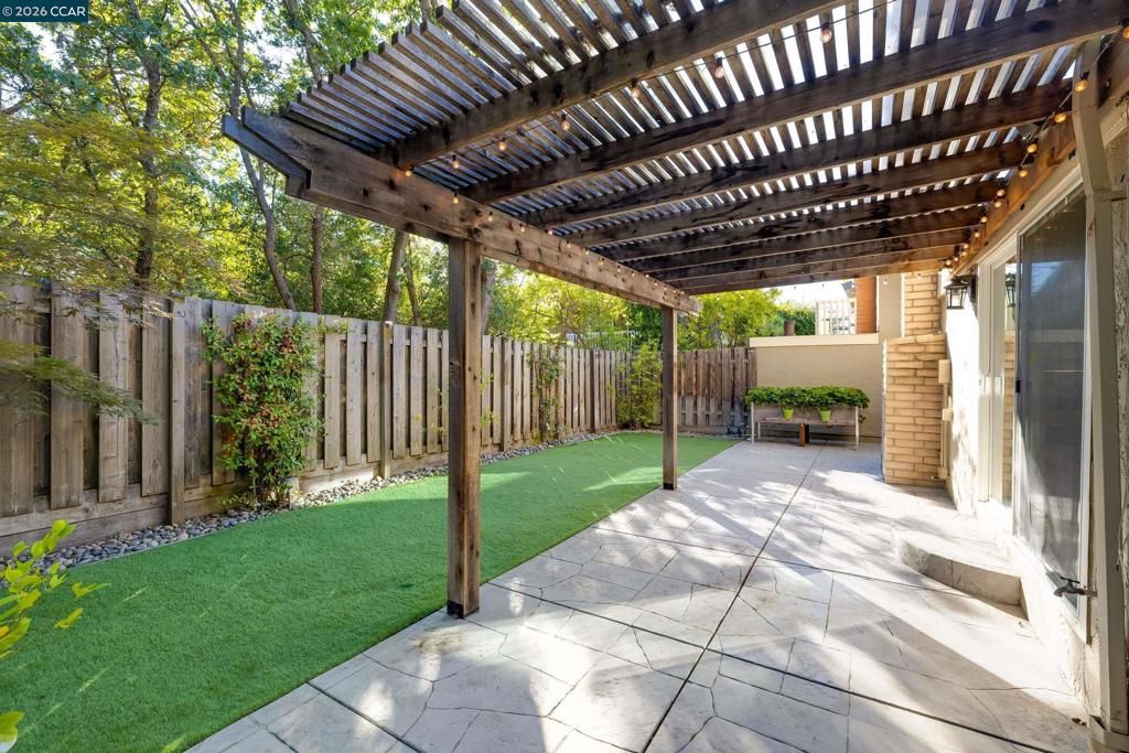 Image 32 of property listing at 2211 Westmoreland Court, Walnut Creek, CA 94596