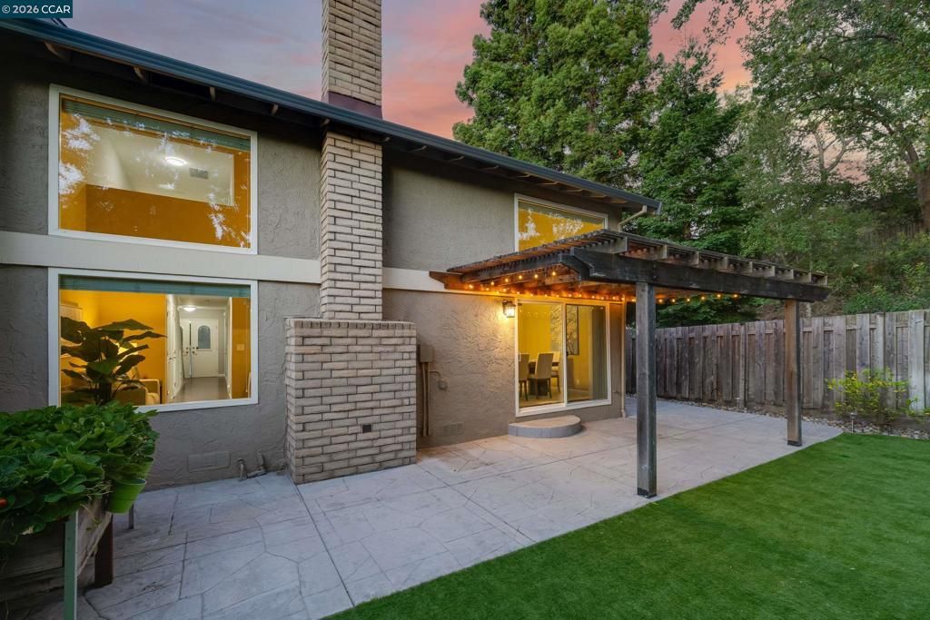 Image 37 of property listing at 2211 Westmoreland Court, Walnut Creek, CA 94596