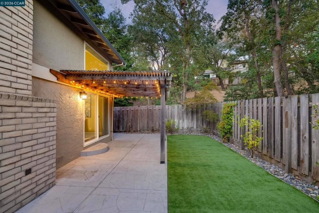 Image 38 of property listing at 2211 Westmoreland Court, Walnut Creek, CA 94596