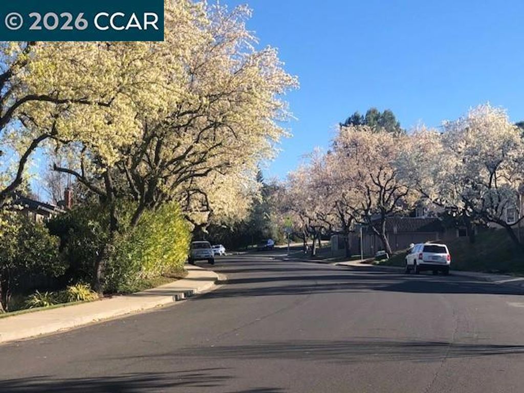 Image 43 of property listing at 2211 Westmoreland Court, Walnut Creek, CA 94596