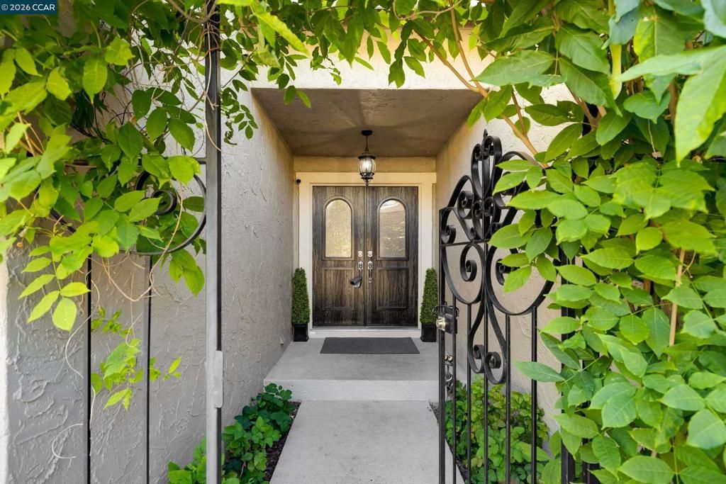 Image 5 of property listing at 2211 Westmoreland Court, Walnut Creek, CA 94596