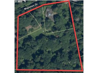 4622 MAPLETON Dr, West Linn, OR 97068