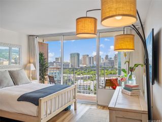 364 Seaside Avenue 2110, Honolulu, HI 96815
