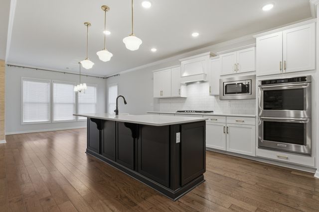 6005 Monroe Way, Spring Hill, TN 37174