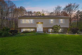 15 John Alexander Drive, Cortlandt Manor, NY 10567