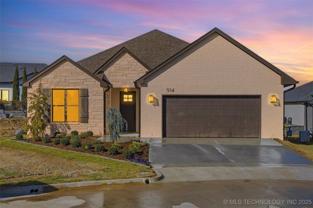 914 W 85th Street S, Tulsa, OK 74132