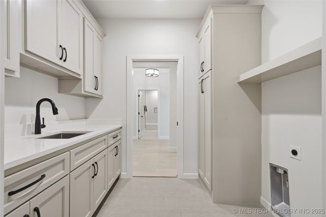 914 W 85th Street S, Tulsa, OK 74132