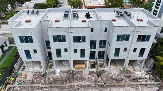 150 SE 5th Avenue 1, Delray Beach, FL 33483