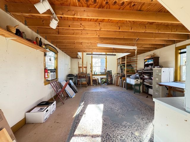 696 Bernardston Road, Greenfield, MA 01301