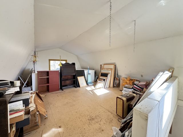 696 Bernardston Road, Greenfield, MA 01301