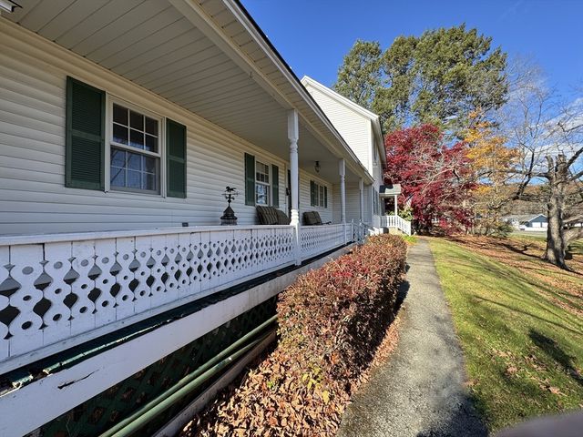 696 Bernardston Road, Greenfield, MA 01301