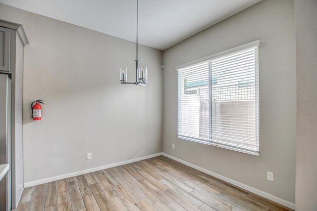 901 S Smith Road 1045, Tempe, AZ 85281