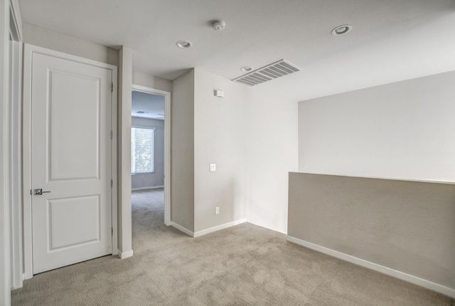 901 S Smith Road 1045, Tempe, AZ 85281