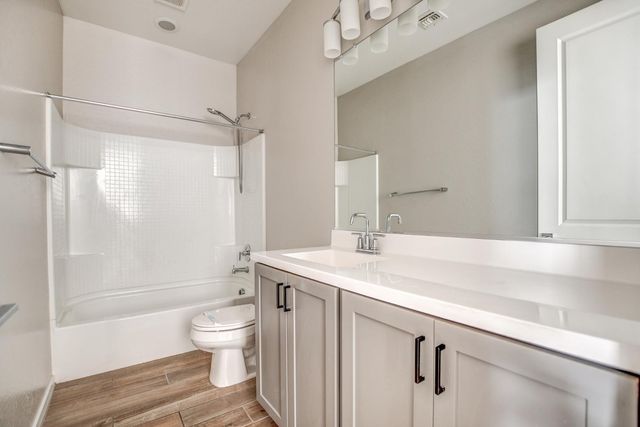 901 S Smith Road 1045, Tempe, AZ 85281