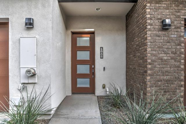 901 S Smith Road 1045, Tempe, AZ 85281