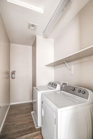 901 S Smith Road 1045, Tempe, AZ 85281