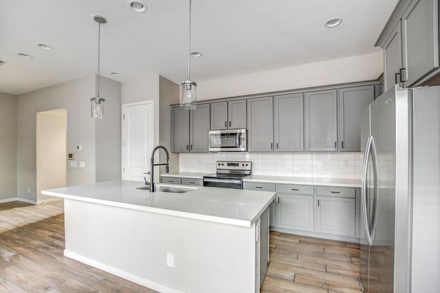 901 S Smith Road 1045, Tempe, AZ 85281