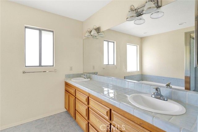 16466 Tude, Apple Valley, CA 92307