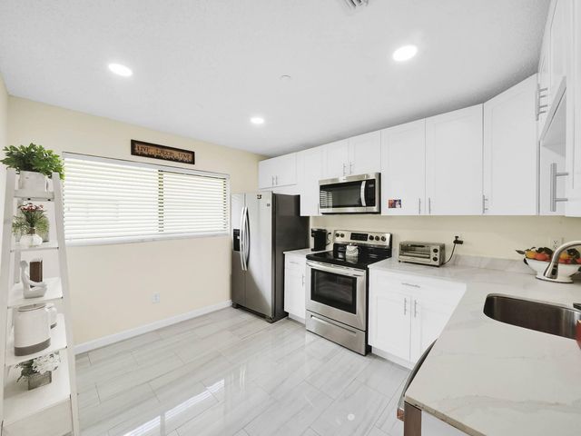 15011 Ashland Circle 23, Delray Beach, FL 33484