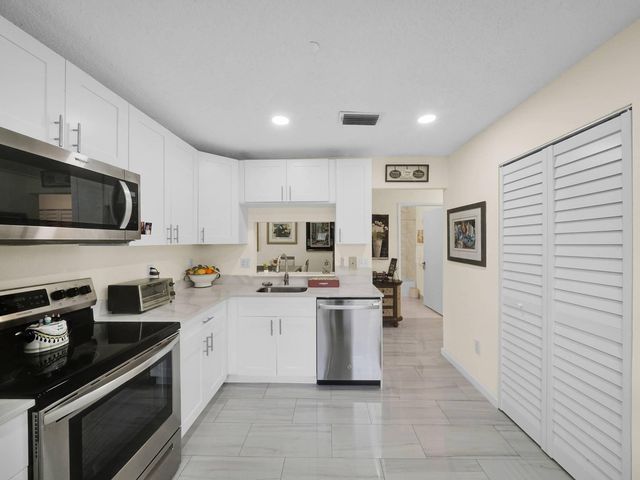 15011 Ashland Circle 23, Delray Beach, FL 33484