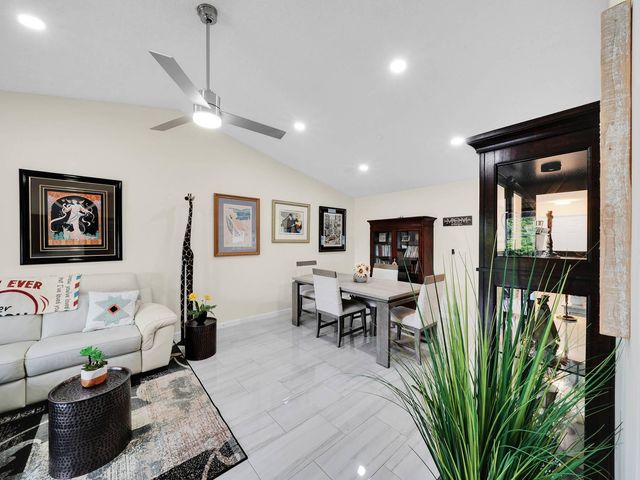 15011 Ashland Circle 23, Delray Beach, FL 33484