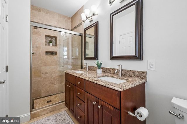 343 HELMUTH LN, Alexandria, VA 22304
