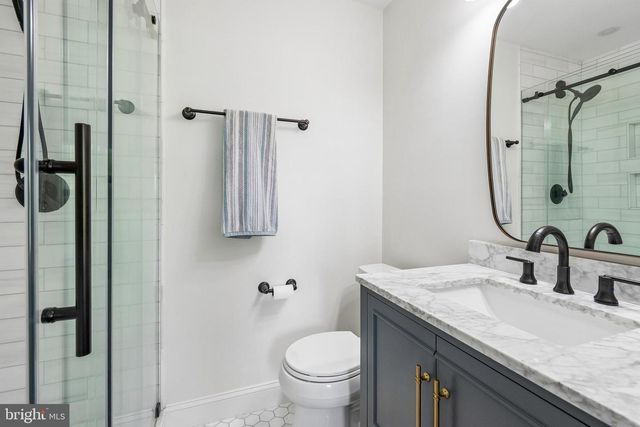 343 HELMUTH LN, Alexandria, VA 22304
