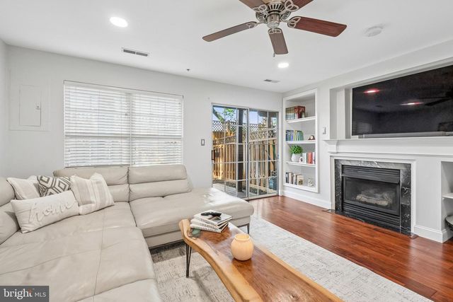 343 HELMUTH LN, Alexandria, VA 22304