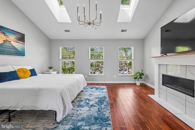 343 HELMUTH LN, Alexandria, VA 22304