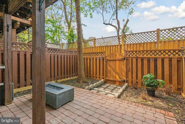 343 HELMUTH LN, Alexandria, VA 22304