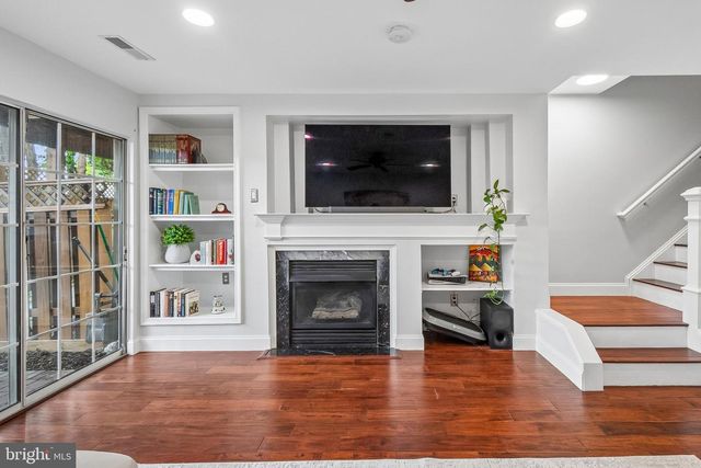 343 HELMUTH LN, Alexandria, VA 22304