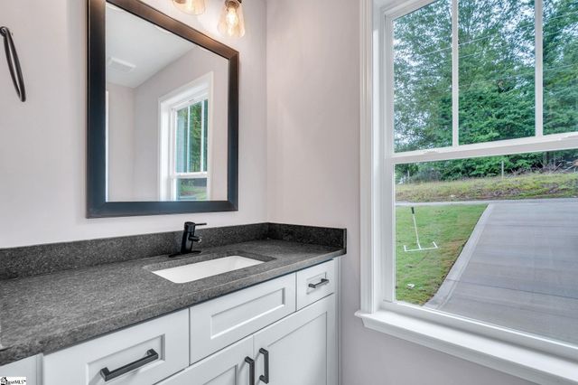 12 Oxford Boulevard, Taylors, SC 29687