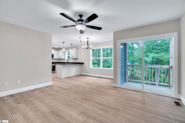 12 Oxford Boulevard, Taylors, SC 29687