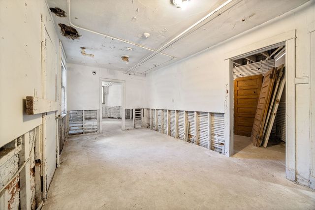 4225 W Jackson Boulevard, Chicago, IL 60624
